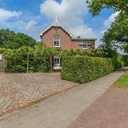 Bed and Breakfast Bij Janneke Sleeuwijk Exterior foto